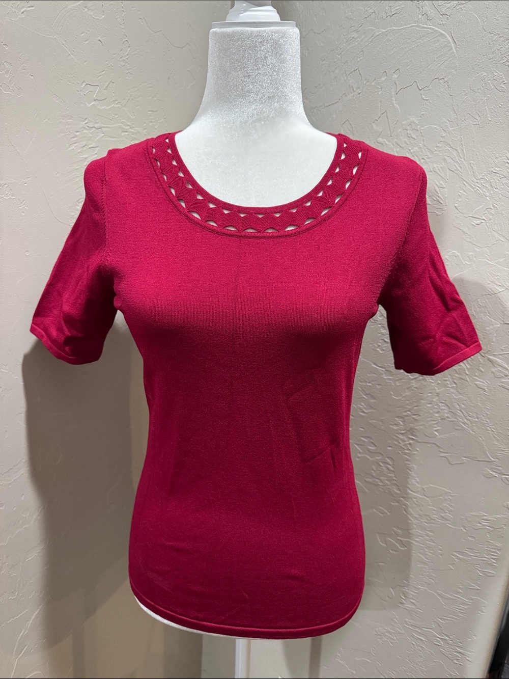 Red work top extra small collar detail